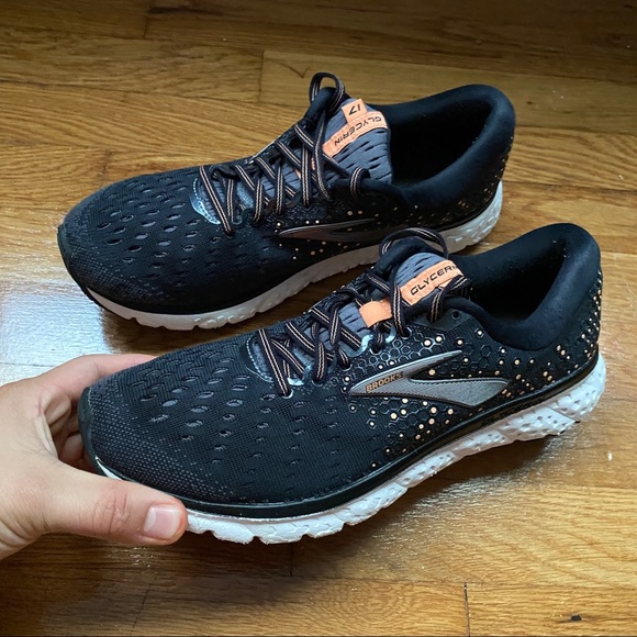 Brooks Shoes - Women’s Black Brooks Shoes Low Tops